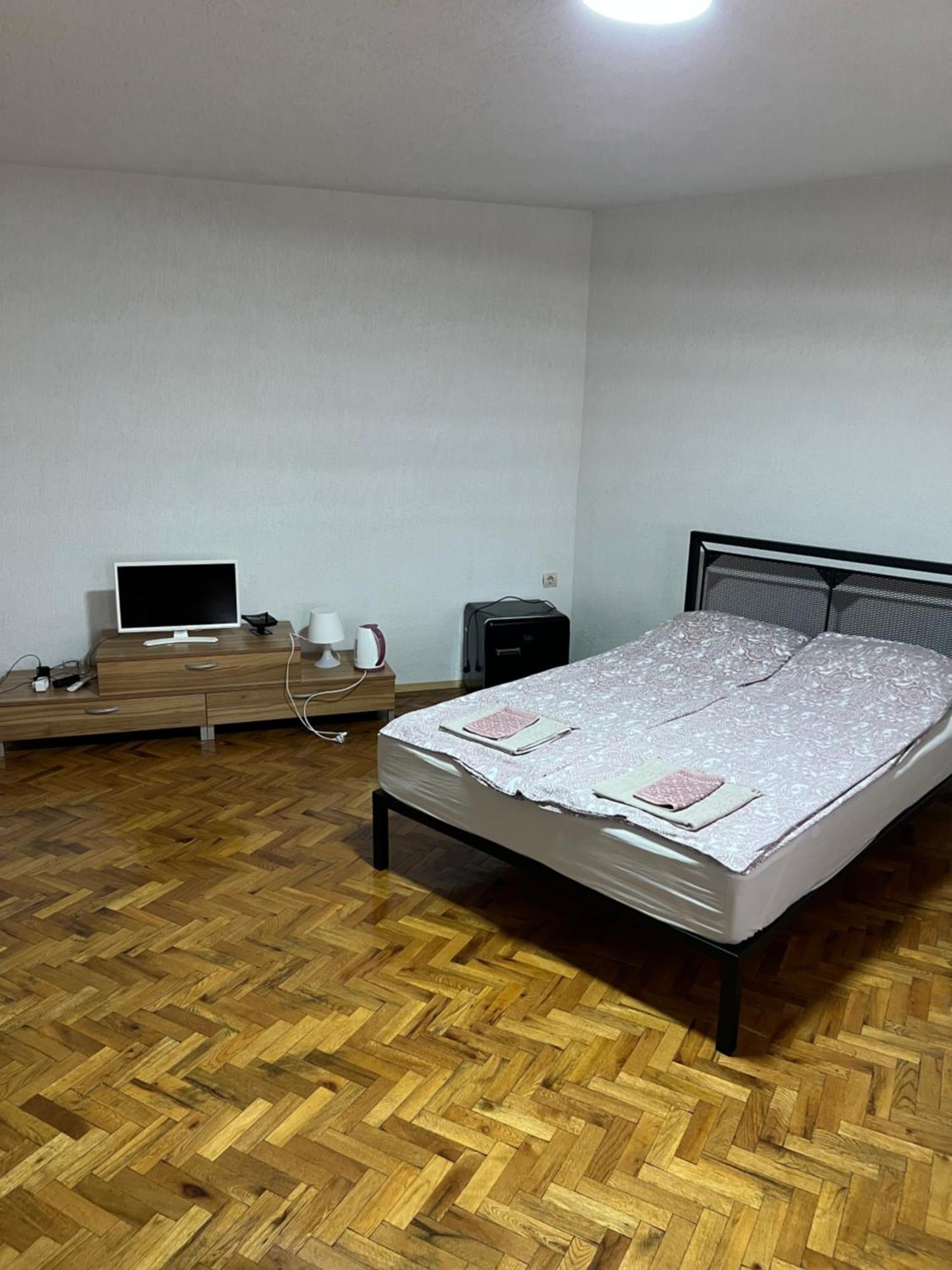 White Guest House 2 Карлово Экстерьер фото